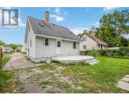 136 CHESTNUT AVENUE - 31