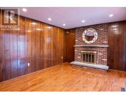814 GRENFELL DRIVE - 17