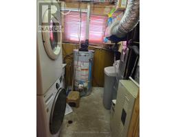1093 CREE AVENUE - 6