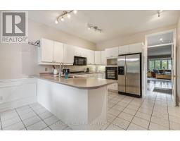 41 - 30 DOON DRIVE - 20