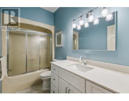41 - 30 DOON DRIVE - 31
