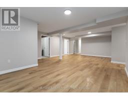 41 - 30 DOON DRIVE - 36
