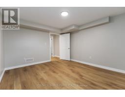 41 - 30 DOON DRIVE - 39