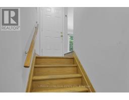 80 ROLLSCOURT PLACE - 22