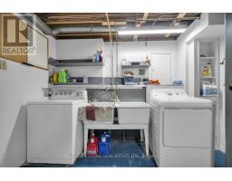 80 ROLLSCOURT PLACE - 28