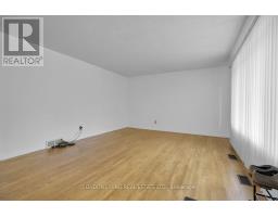 80 ROLLSCOURT PLACE - 3