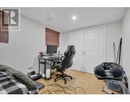 80 ROLLSCOURT PLACE - 30
