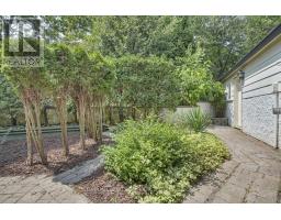 80 ROLLSCOURT PLACE - 35