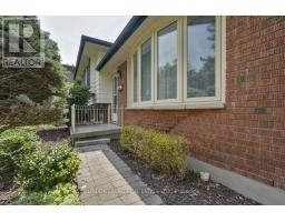 80 ROLLSCOURT PLACE - 44