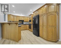 80 ROLLSCOURT PLACE - 6