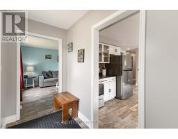 6 WEYMOUTH DRIVE - 10