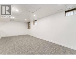 6 WEYMOUTH DRIVE - 33