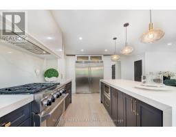 95 CHALET CRESCENT - 16