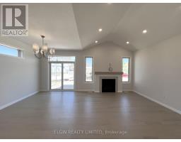 45 HEMLOCK CRESCENT - 11