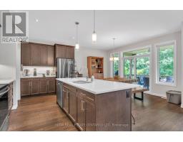 1303 DYER CRESCENT - 18