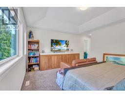 1303 DYER CRESCENT - 31