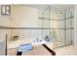 1303 DYER CRESCENT - 34