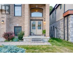 1303 DYER CRESCENT - 9