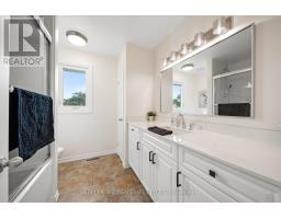 84 VIRGINIA CRESCENT - 31