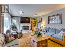 186 CRAMPTON DRIVE - 3