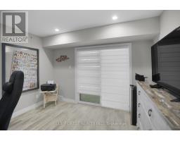 30 - 1399 COMMISSIONERS ROAD W - 8