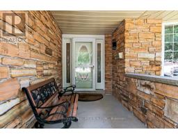 128 CONCORD CRESCENT - 2