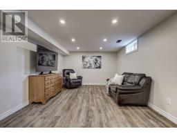 496 FERNDALE AVENUE - 32