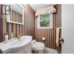 803 FARNHAM ROAD - 32