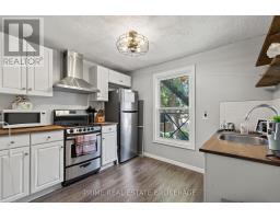38 HINCKS STREET - 12