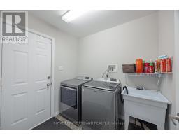 45 MC GREGOR COURT - 17