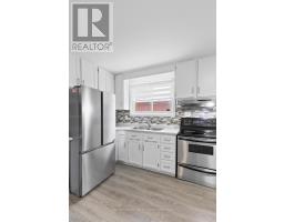 71 DUDLEY CRESCENT - 12