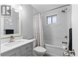 71 DUDLEY CRESCENT - 21