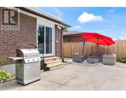 71 DUDLEY CRESCENT - 36