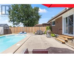 71 DUDLEY CRESCENT - 42