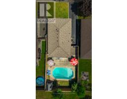 71 DUDLEY CRESCENT - 45