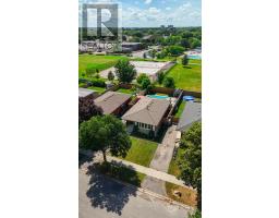 71 DUDLEY CRESCENT - 5