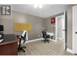 14 - 105 ANDOVER DRIVE - 19