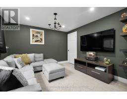 14 - 105 ANDOVER DRIVE - 27