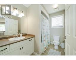 8 FENWICK COURT - 20