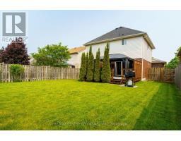 8 FENWICK COURT - 29