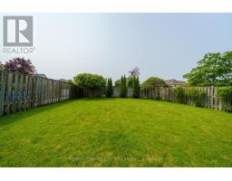 8 FENWICK COURT - 30