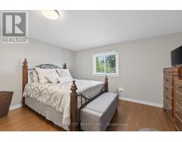 342 FERNDALE AVENUE - 32