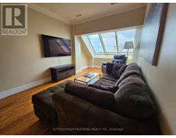 2404 - 389 DUNDAS STREET - 21