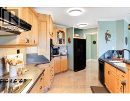 1202 - 19 KING STREET - 16