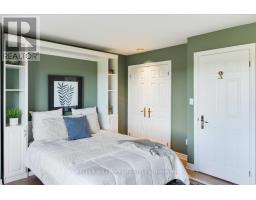 1202 - 19 KING STREET - 27