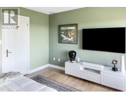 1202 - 19 KING STREET - 28