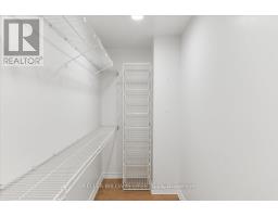 1202 - 19 KING STREET - 33