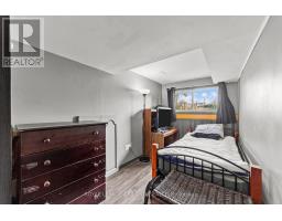 65 ALMOND ROAD - 33