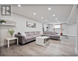 16 FOXBOROUGH PLACE - 24