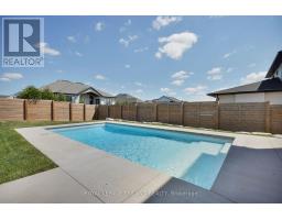 62 CRESTVIEW DRIVE - 42